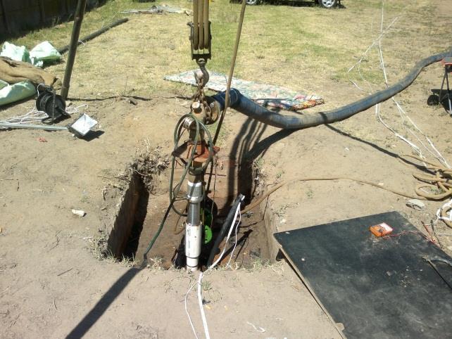 Pump testing of a borehole at Cloetesville sports field for Stellenbosch Municipality Photo 4: Pump testing of a borehole at Cloetesville Sport field for Stellenbosch Municipality